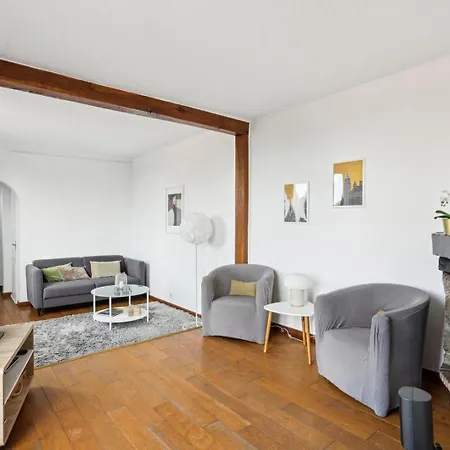 La Maison Des Lilas * פנטן